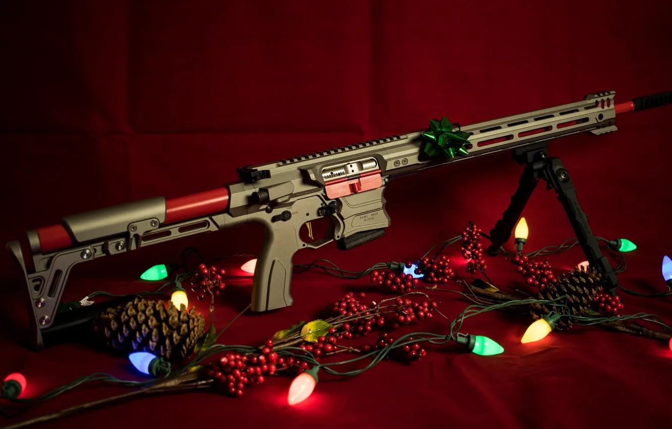 Фото обои оружие, новый год, гирлянда, винтовка, weapon, custom, ar-15, assault rifle