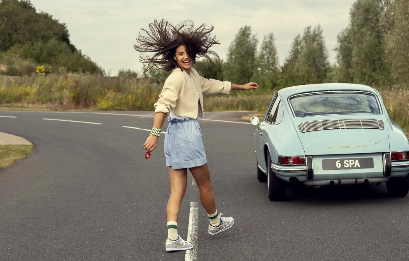 Фото обои car, girl, road, smile, cutie, professional tennis player, brand ambassador, Emma Raducanu