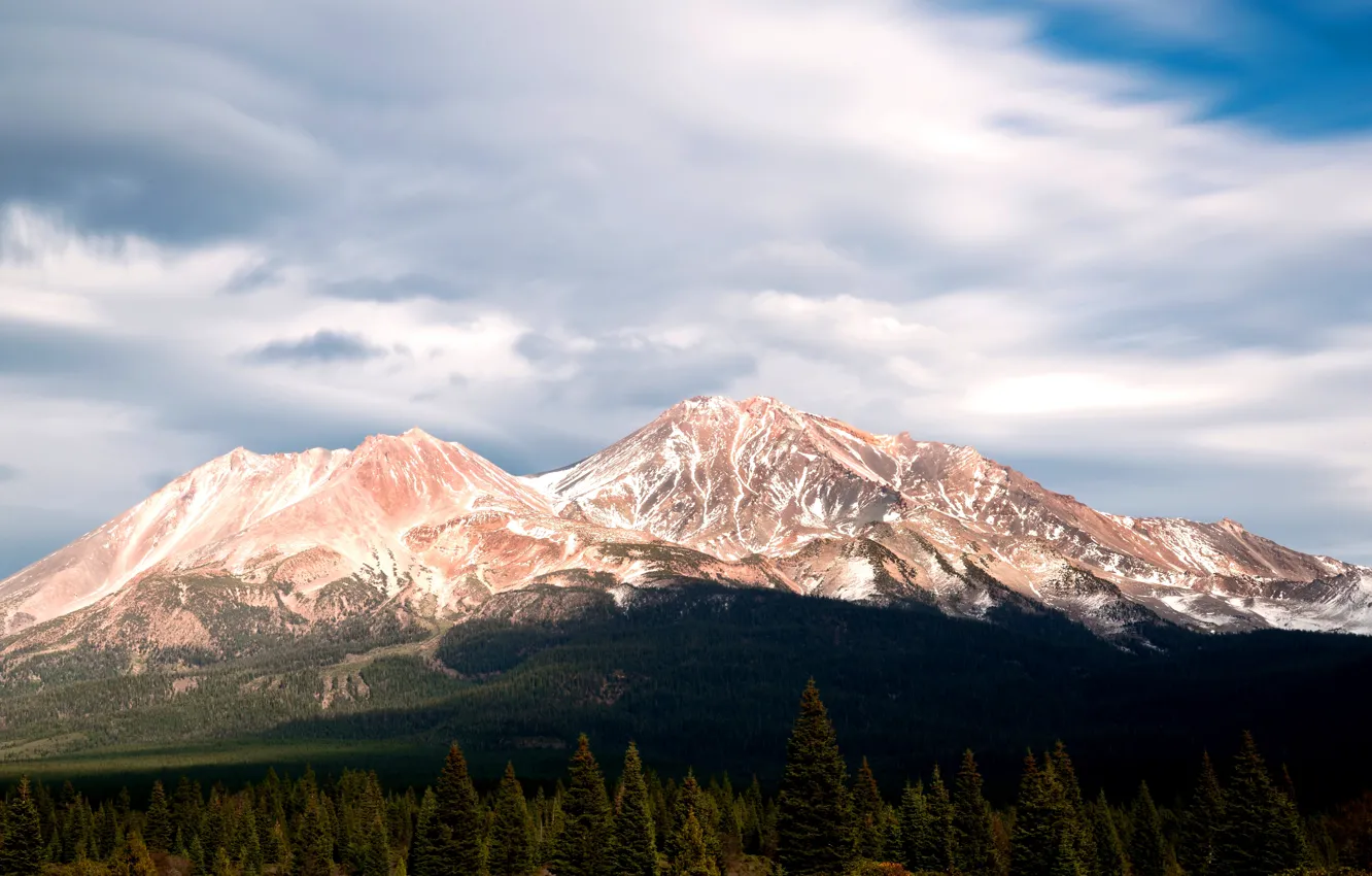 Фото обои США, штат Калифорния, Каскадные горы, стратовулкан, Mount Shasta, гора Ша́ста