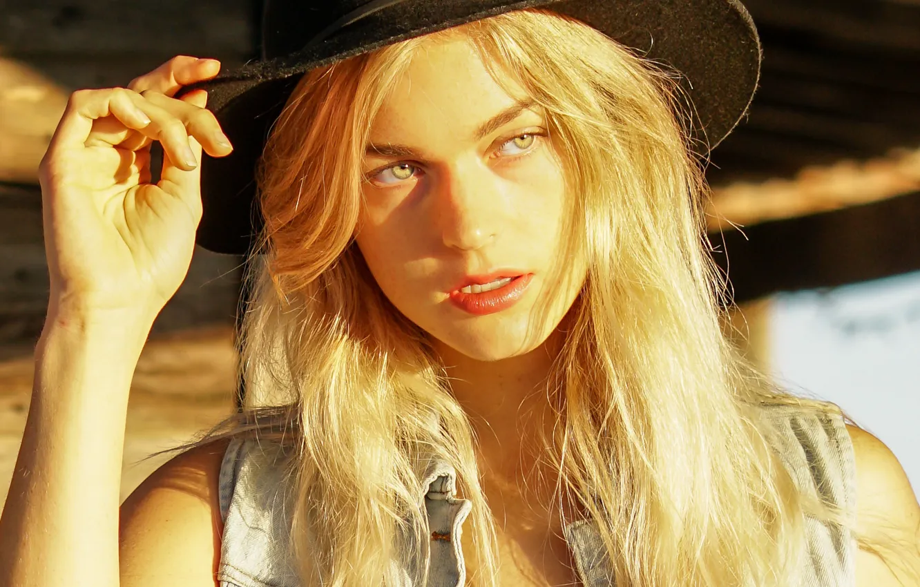 Фото обои лицо, волосы, шляпа