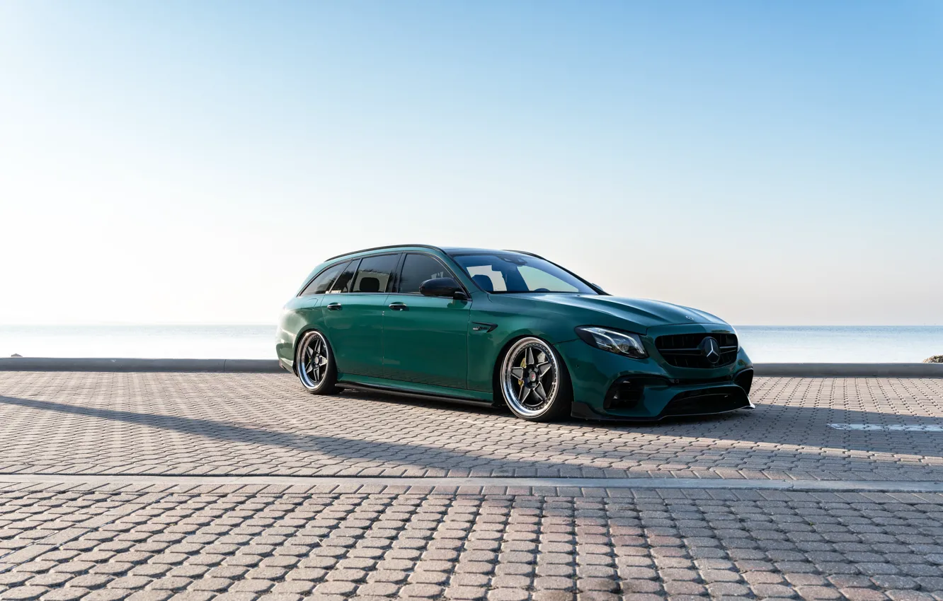 Фото обои Mercedes Benz, Green, Wagon, E63 AMG, HRE Wheels, HRE, E63 AMG Wagon, Mercedes Benz E63