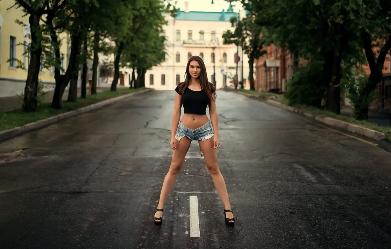 Фото обои girl, sexy, shorts, long hair, beautiful, pretty, brunette, attractive