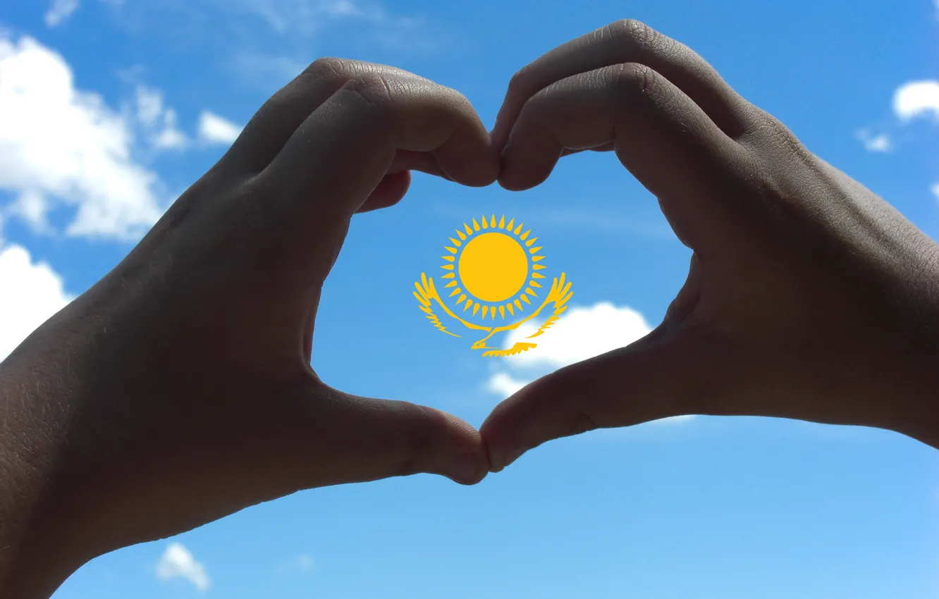 Фото обои небо, солнце, орел, сердце, руки, флаг, Казахстан, сам сделал (=