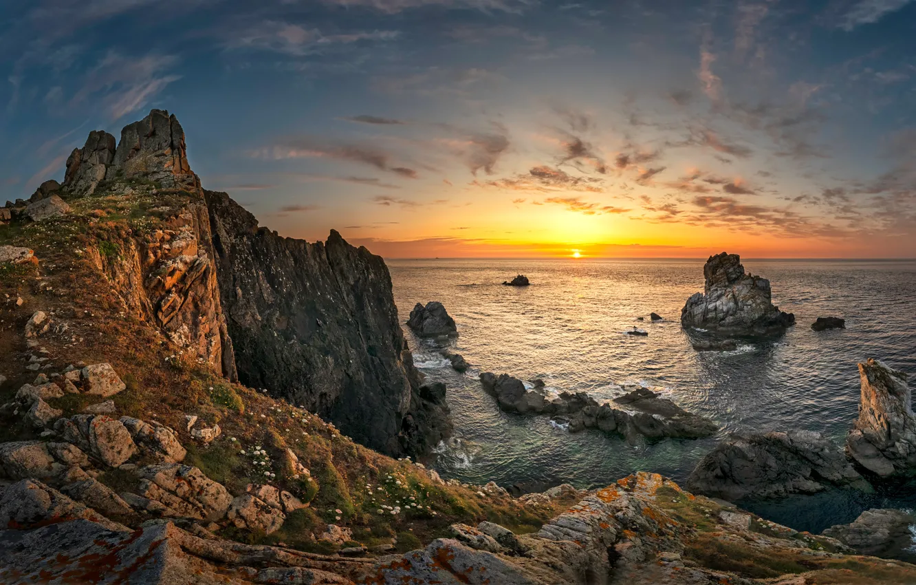 Фото обои море, небо, закат, камни, скалы, берег