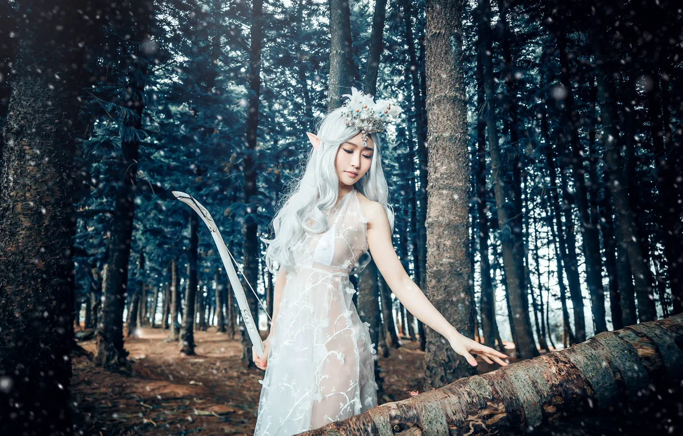 Фото обои лес, девушка, платье, лук, блондинка, прогулка, азиатка, эльфийка