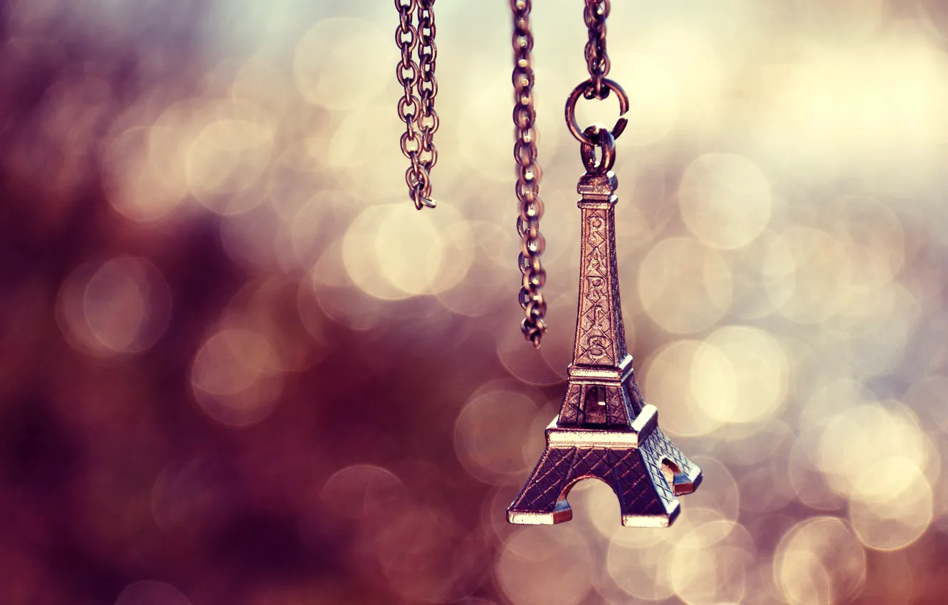 Фото обои Париж, Эйфелева башня, Paris, цепочка, брелок, подвеска, боке, металлический