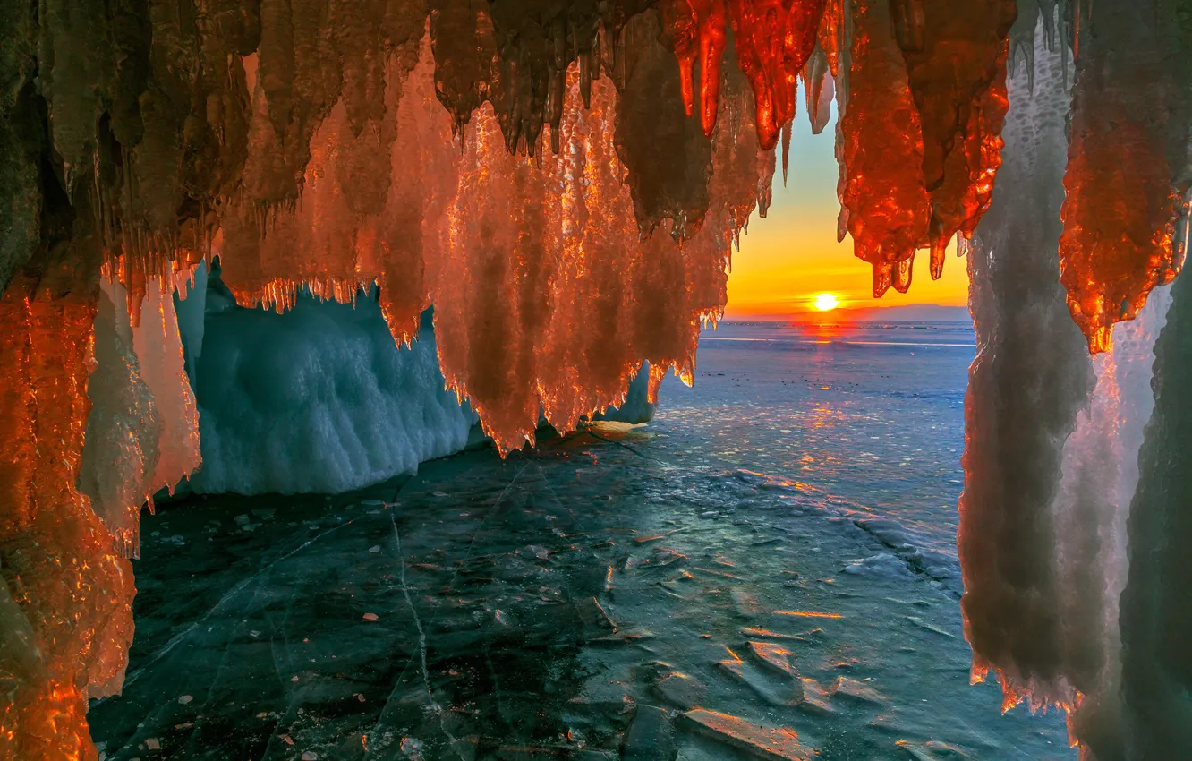 Фото обои солнце, закат, озеро, лёд, Байкал, пещера, грот
