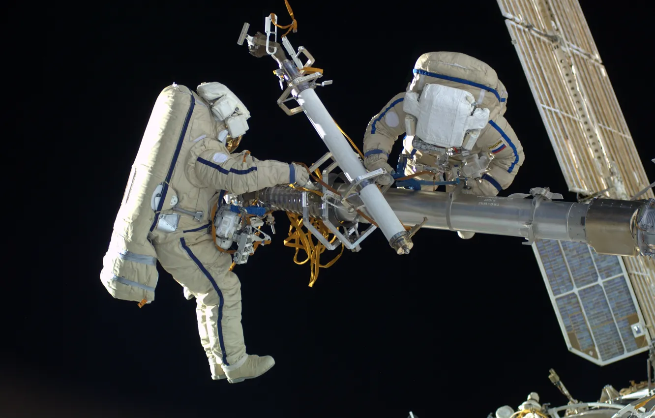 Фото обои Космос, скафандр, МКС, Российские космонавты, Орлан МК