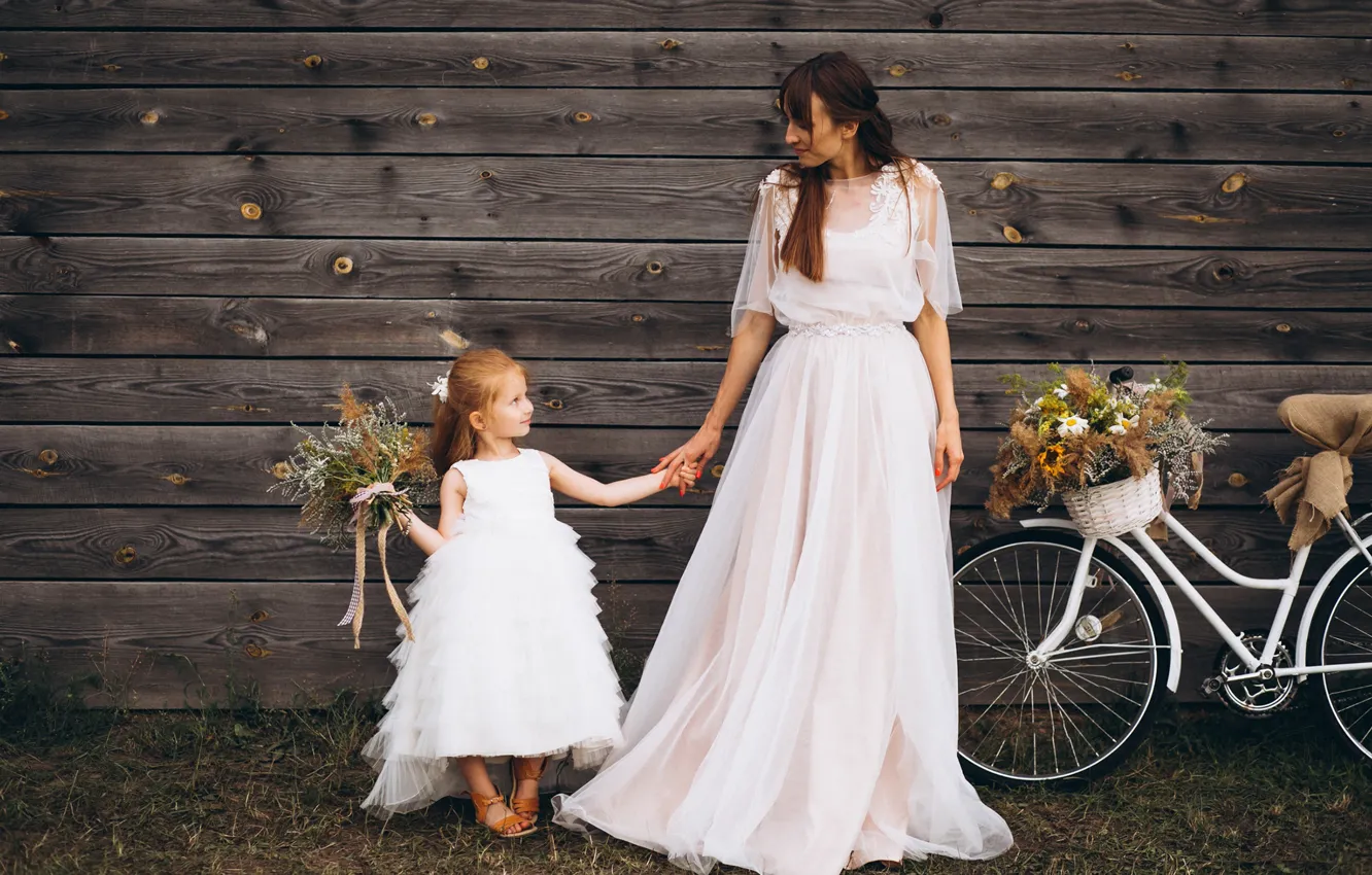 Фото обои девушка, счастье, цветы, велосипед, платье, девочка, мама, дочка
