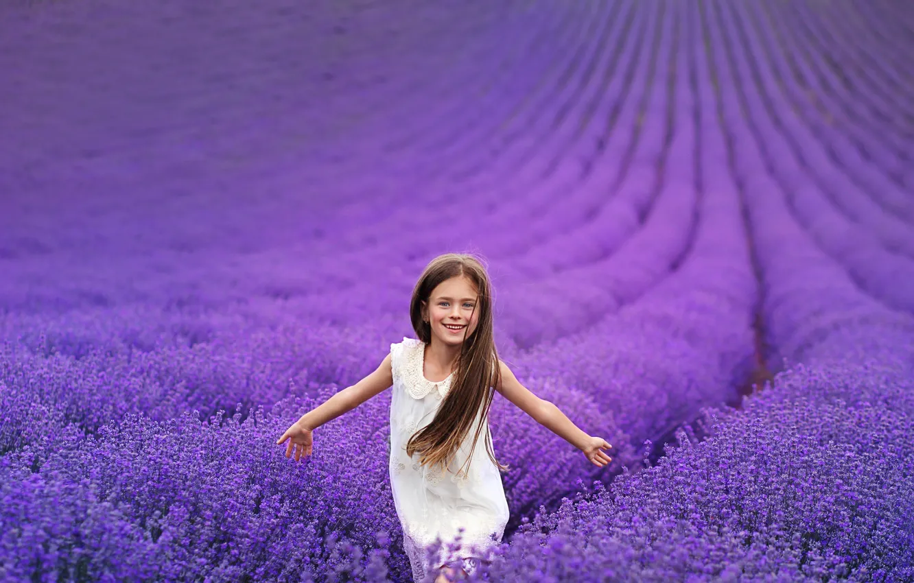 Фото обои поле, цветы, природа, девочка, лаванда