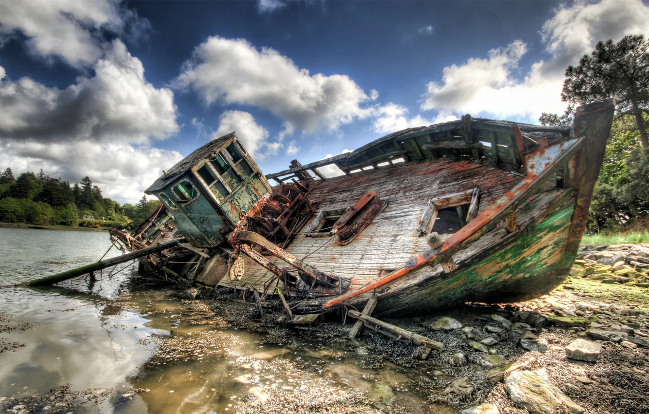 Фото обои река, корабль, разрушение, старый
