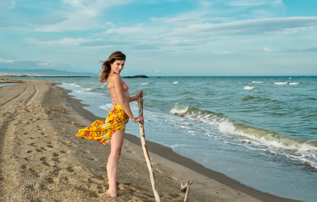 Фото обои waves, beach, ocean, model, sand, brunette, gorgeous, photoshoot