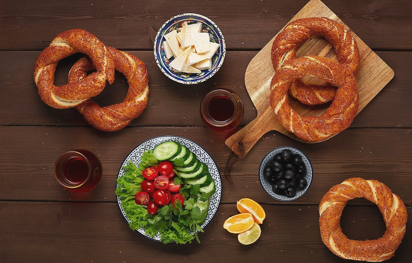 Фото обои lemon, breakfast, tea, cheese, cucumber, tomato, olives, bagel