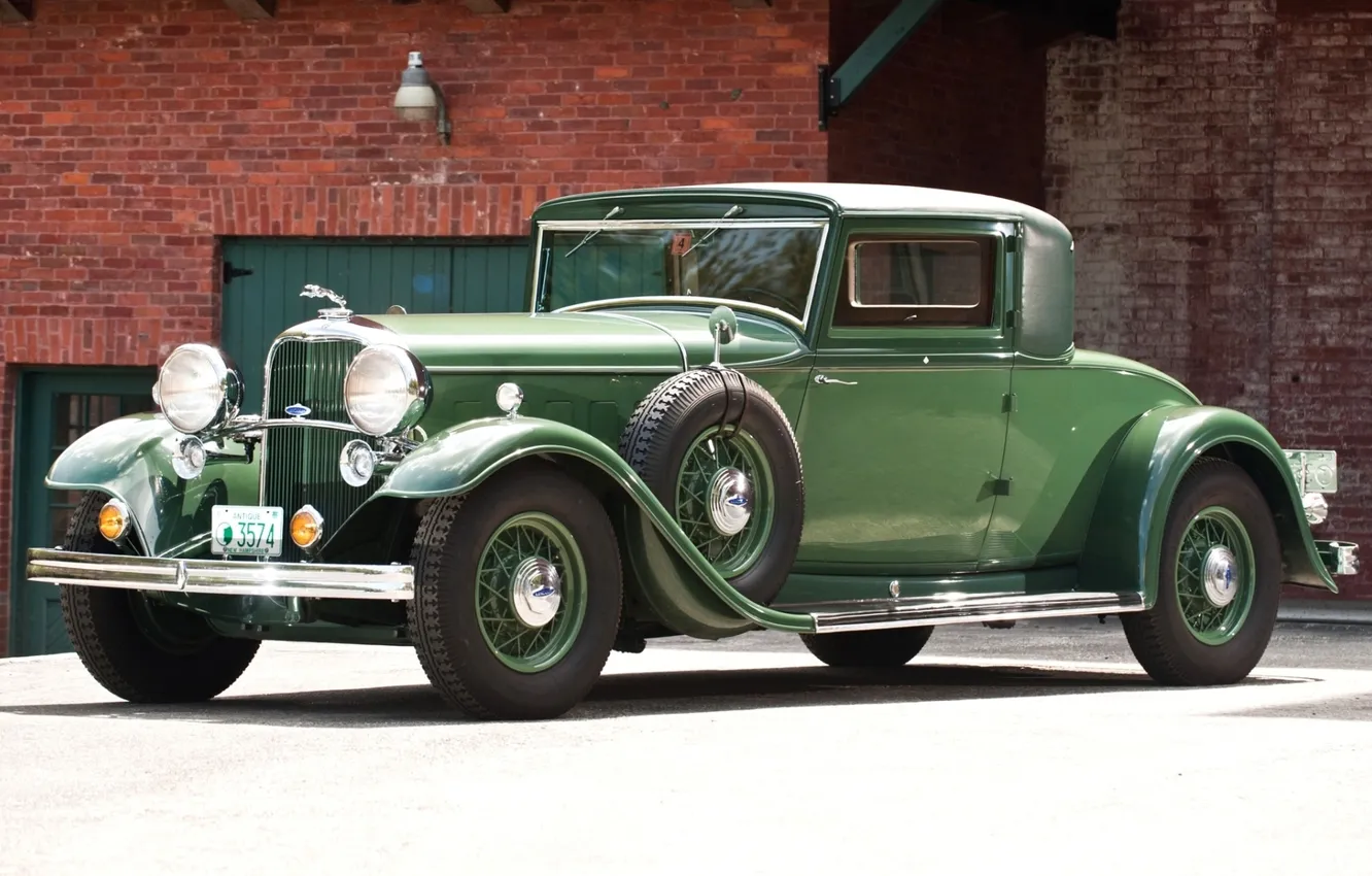 Фото обои Lincoln, фон, купе, зелёный, кирпичи, классика, Coupe, передок