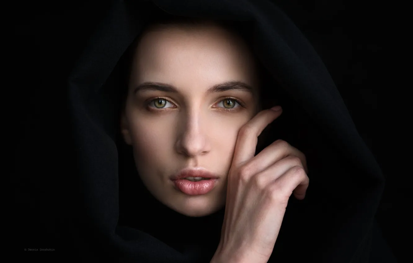 Фото обои girl, green eyes, photo, photographer, model, lips, face, portrait