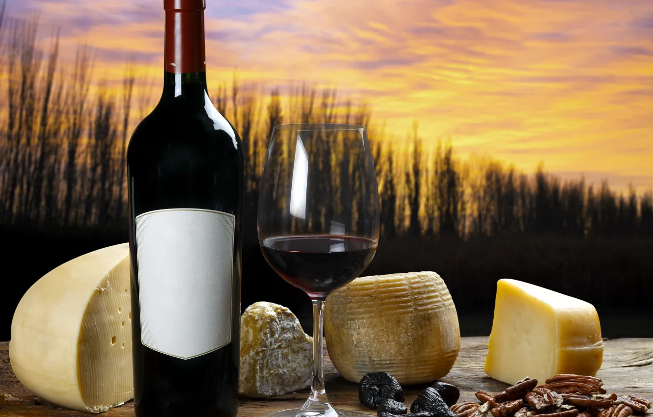 Фото обои осень, закат, природа, вино, бокал, бутылка, сыр, натюрморт