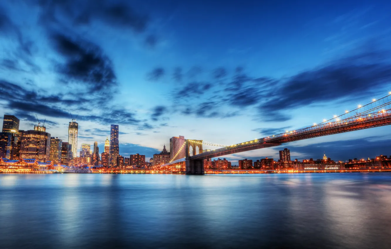 Фото обои лето, город, Нью-Йорк, размытость, Бруклинский мост, New York, иллюминация, Brooklyn Bridge