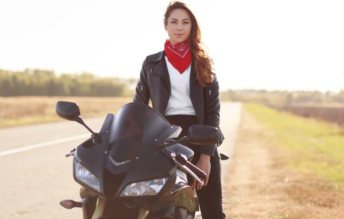 Фото обои black, leather, motocross, female, dressed, Racer