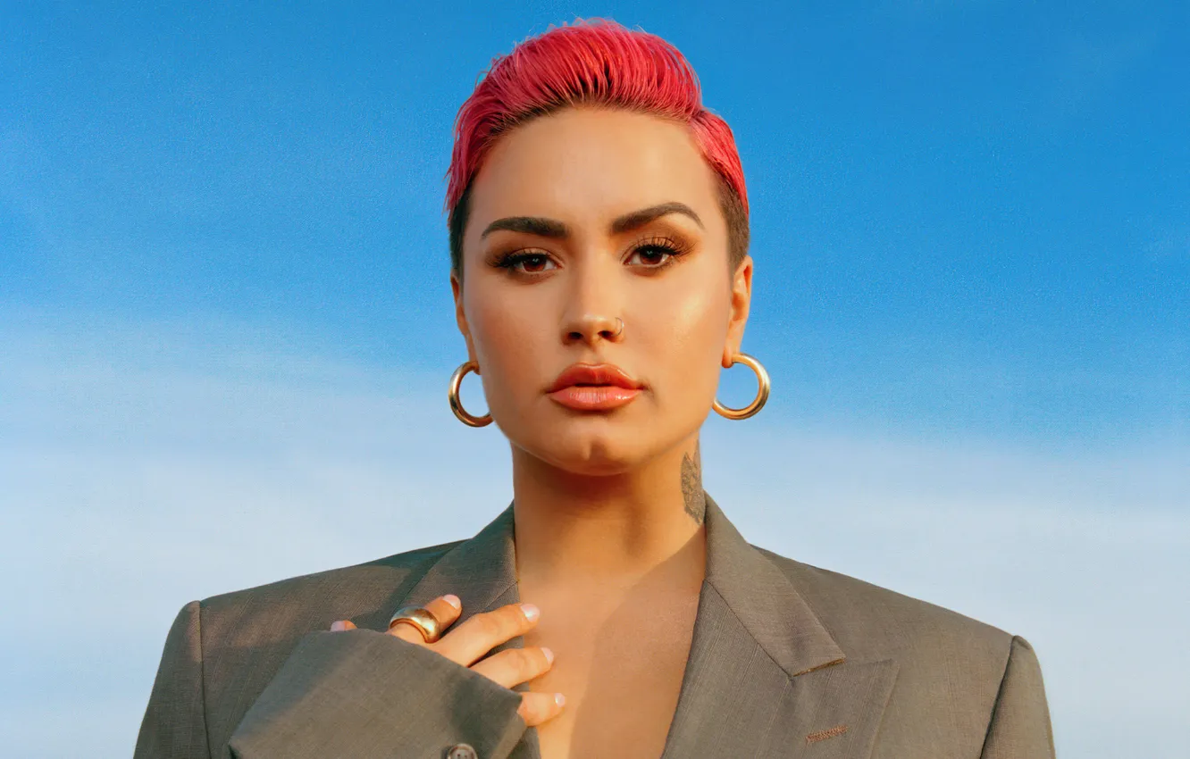 Фото обои Tattoo, Demi Lovato, Jacket, Portrait, Makeup, Manicure, Earrings, Ring