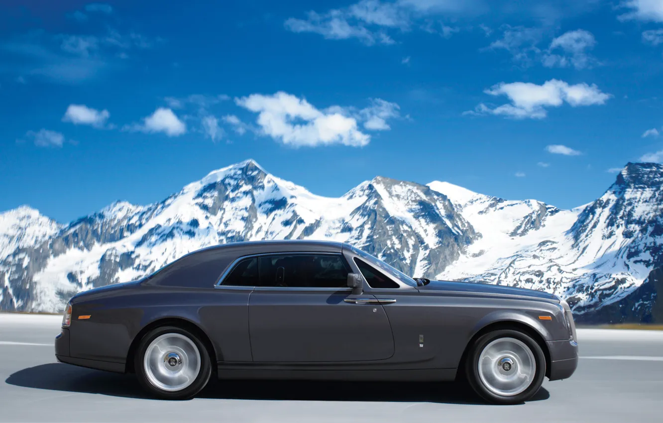 Фото обои Rolls-Royce, класс, бренд, фантом, престиж