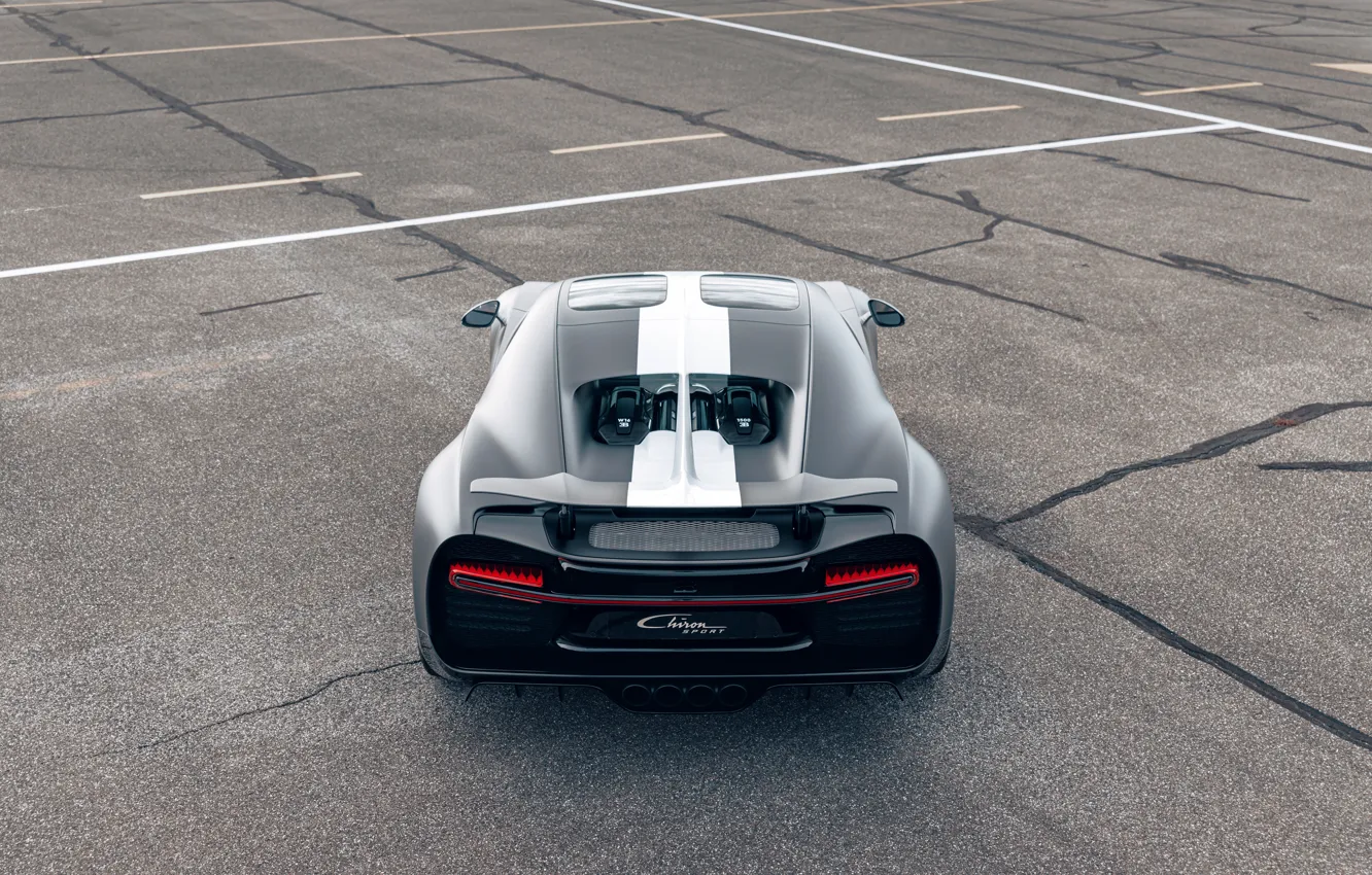 Фото обои Bugatti, сзади, Sport, W16, Chiron, спецсерия, 2021, матово-серый