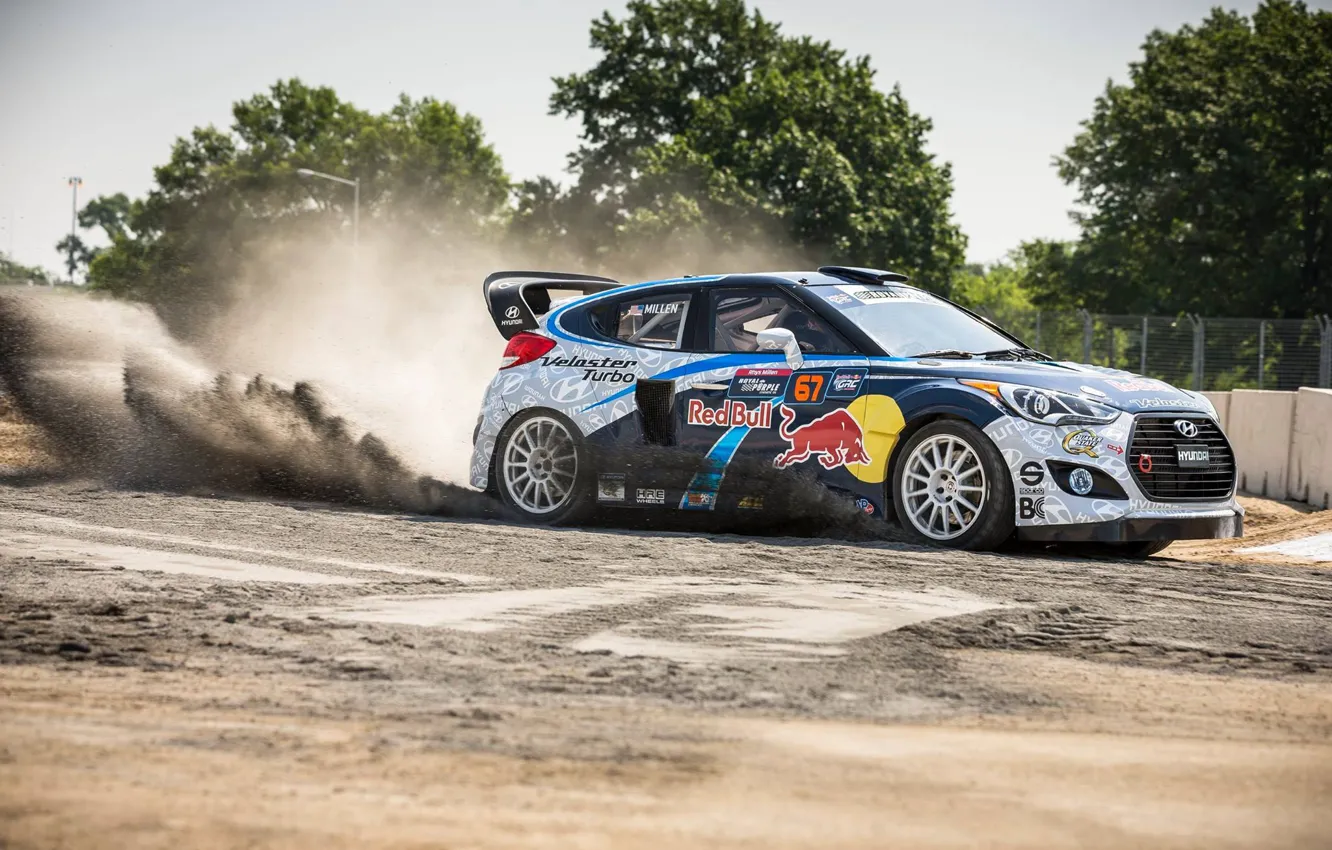 Фото обои пыль, turbo, rally, ралли, пробуксовка, hyundai, red bull, veloster