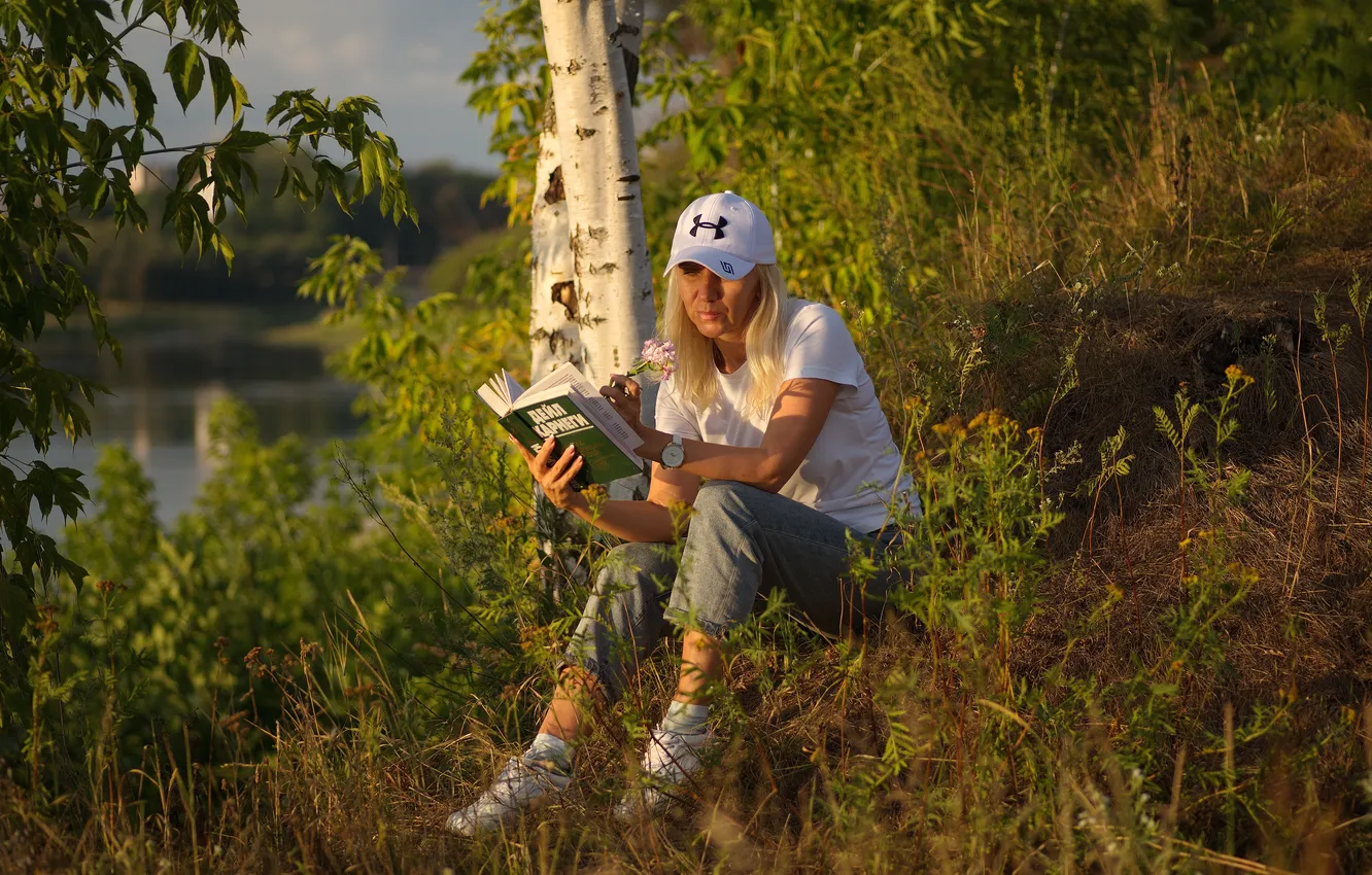Фото обои девушка, пейзаж, закат, модель, Татьяна, читает книгу