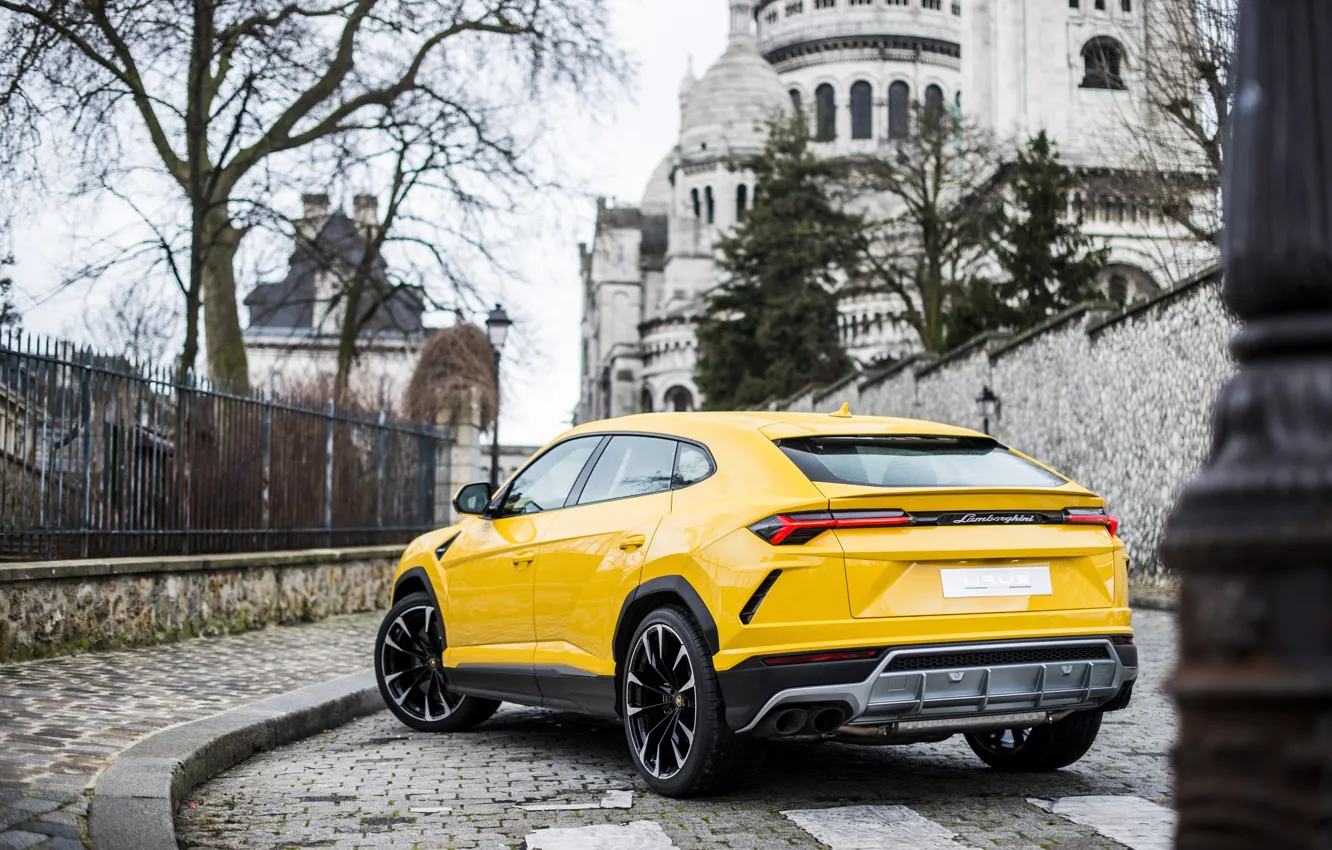 Фото обои Париж, Lamborghini, вид сзади, 2018, Urus