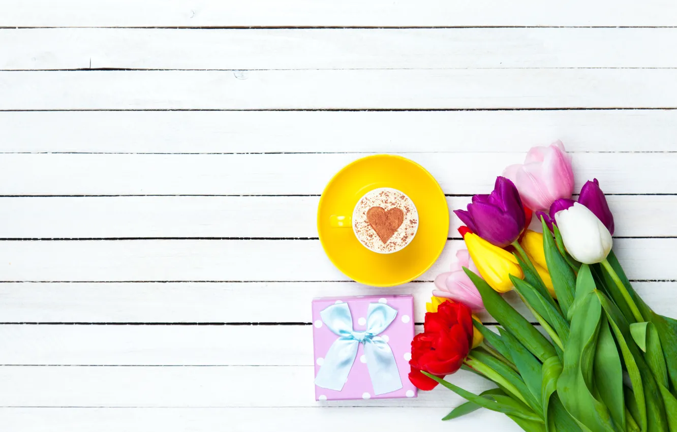 Фото обои цветы, сердце, colorful, тюльпаны, heart, wood, cup, romantic