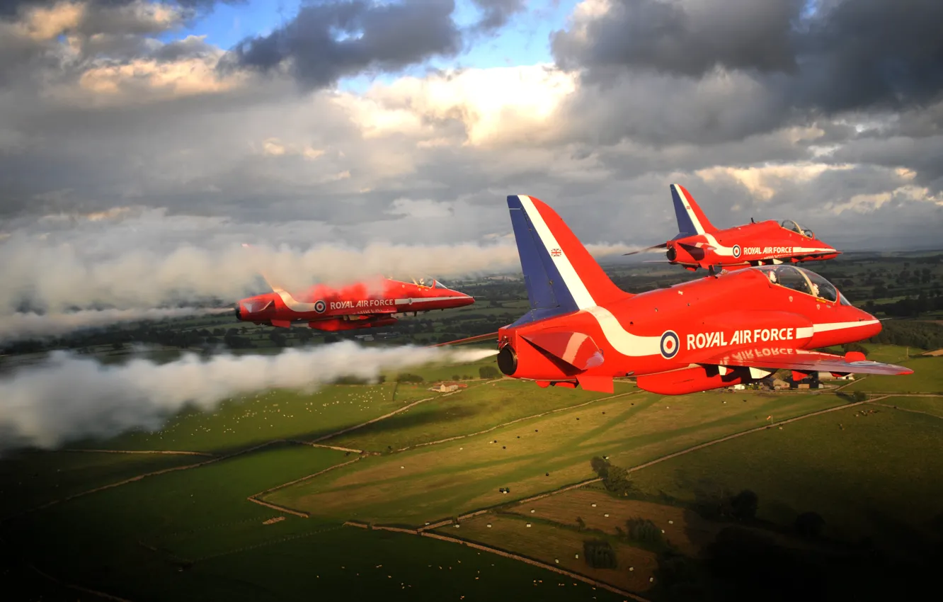 Фото обои Flying, Red Arrows, BaE Hawk, Aerobatic, Formation Flying