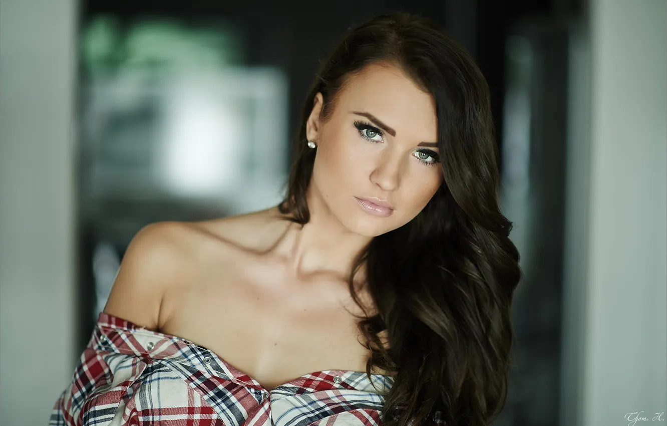 Фото обои взгляд, девушка, модель, портрет, брюнетка