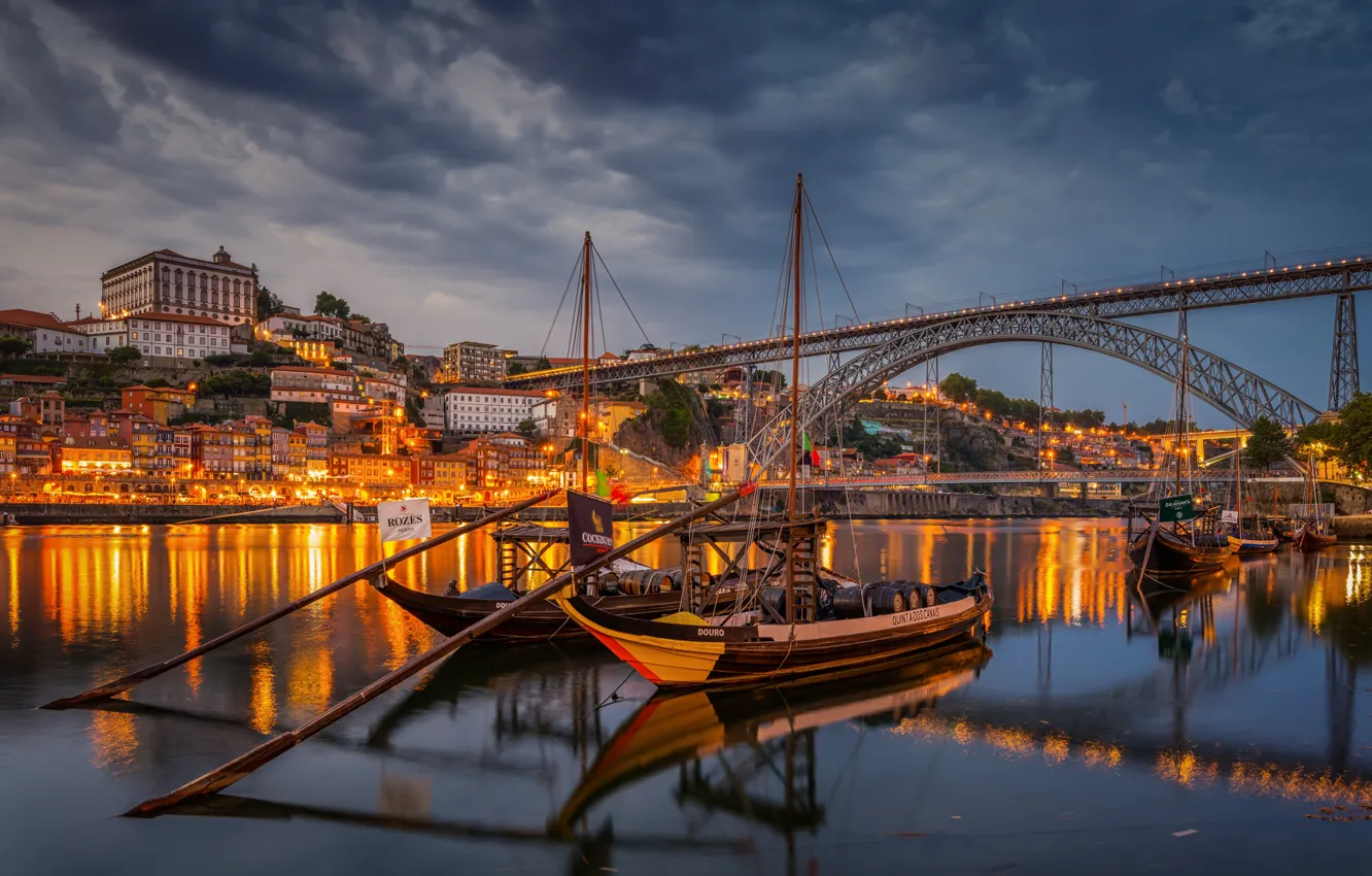 Фото обои мост, река, дома, лодки, Португалия, ночной город, Portugal, Vila Nova de Gaia