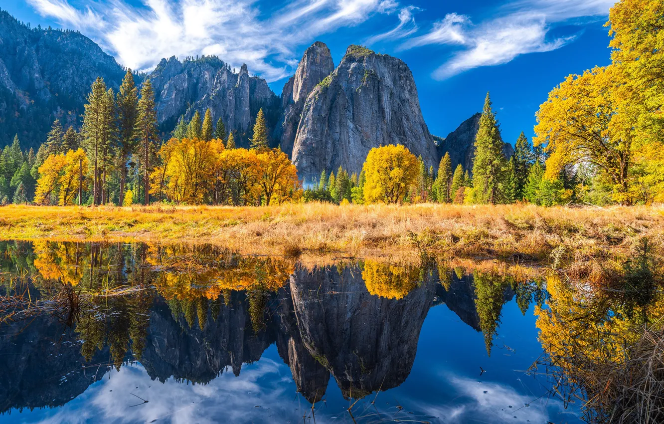 Фото обои осень, небо, солнце, деревья, озеро, скалы, Калифорния, Йосемити