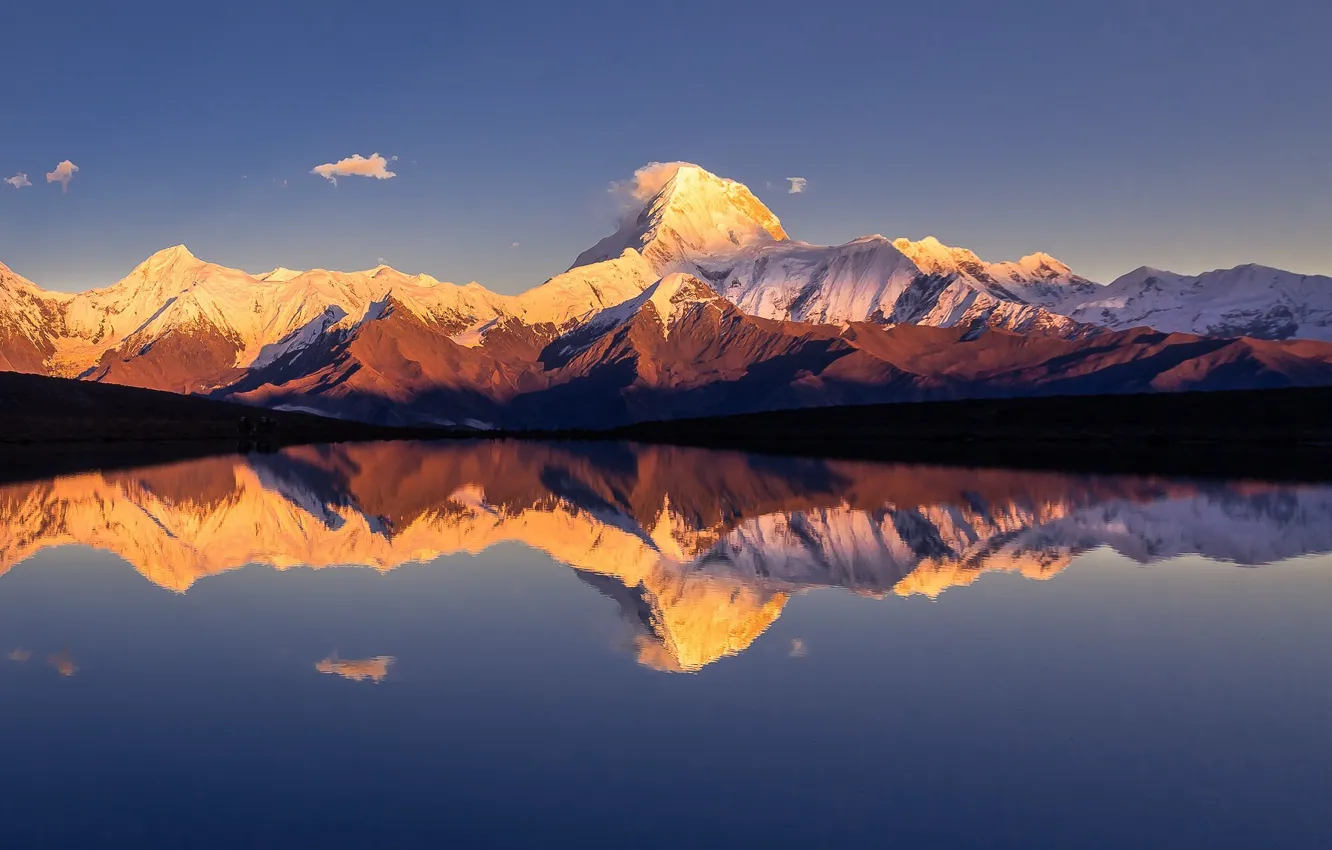 Фото обои небо, вода, отражения, горы, озеро, Гималаи