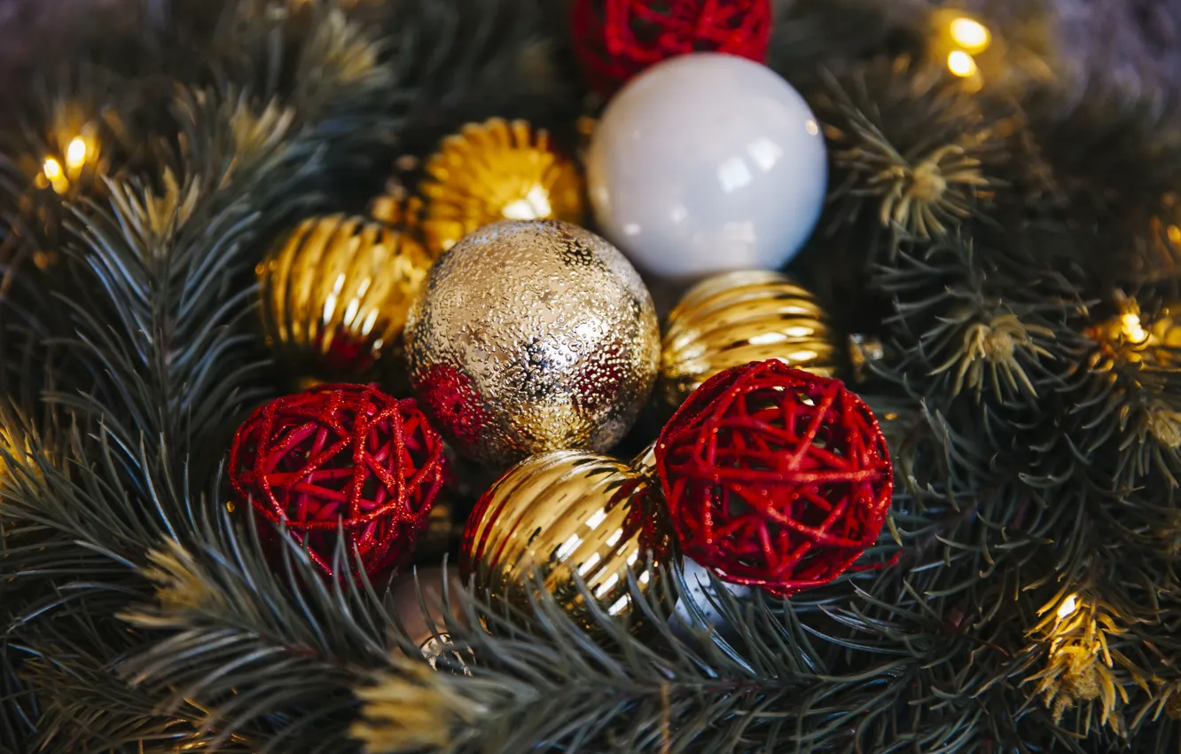 Фото обои шары, елка, Новый Год, Рождество, golden, Christmas, balls, New Year