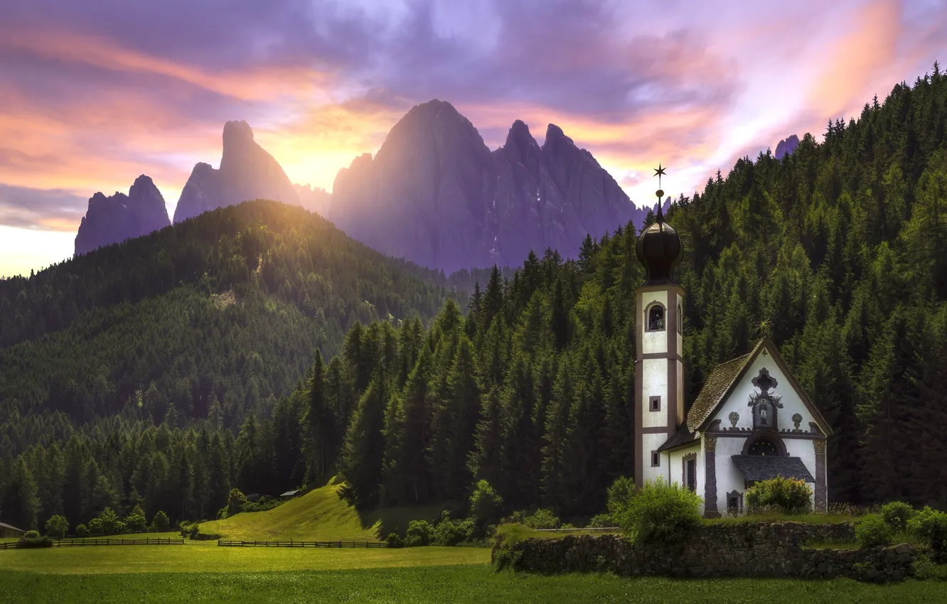 Фото обои лес, закат, горы, луг, Италия, церковь, Italy, Доломитовые Альпы