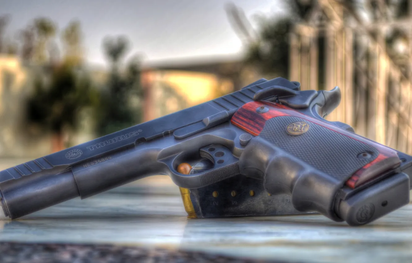Фото обои pistol, M1911, Taurus, version, 45 Cal