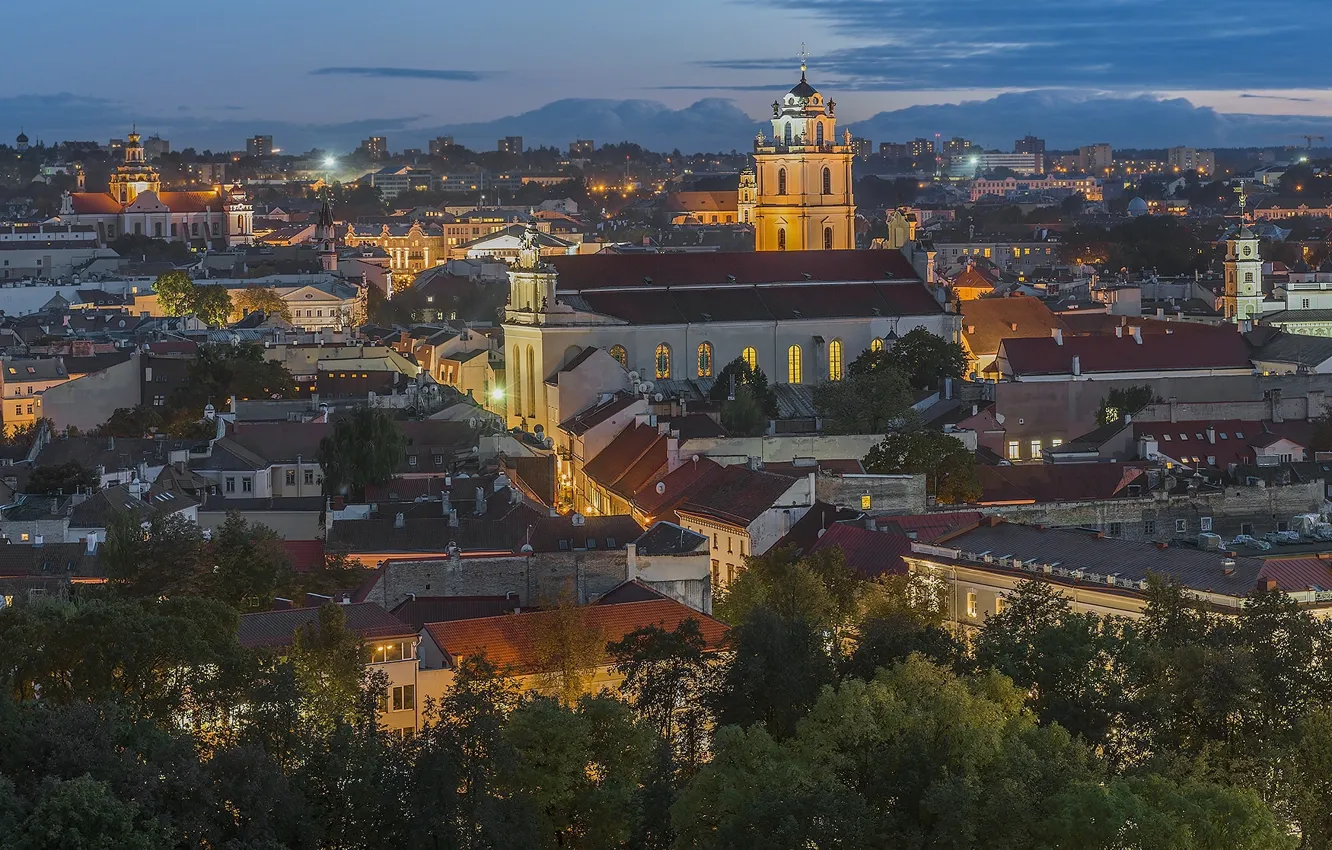 Фото обои здания, панорама, Литва, Старый город, Вильнюс