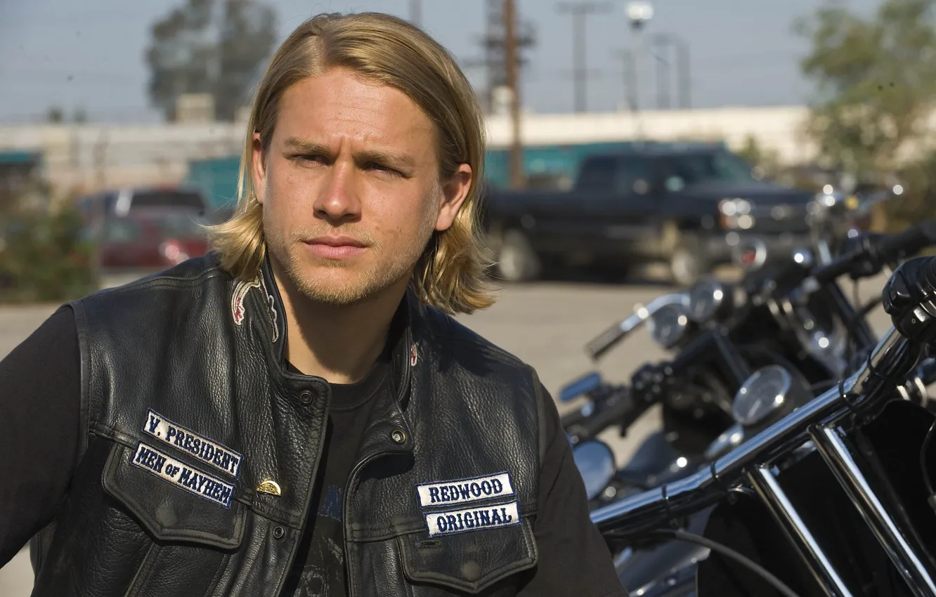 Фото обои взгляд, сериал, актёр, Charlie Hunnam, Sons of Anarchy, Чарли Ханнэм, Сыны анархии