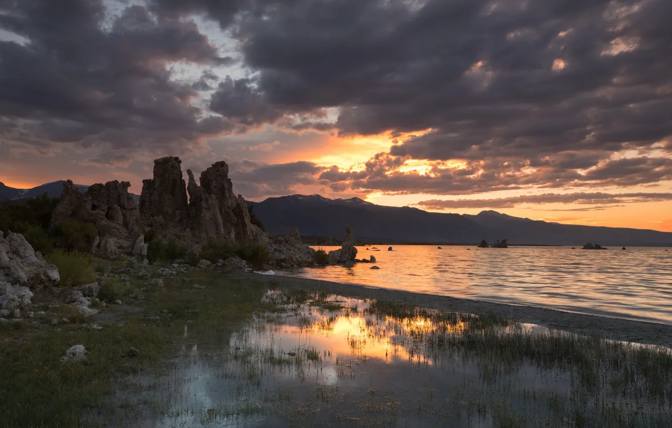 Фото обои закат, горы, камни, скалы, водоем
