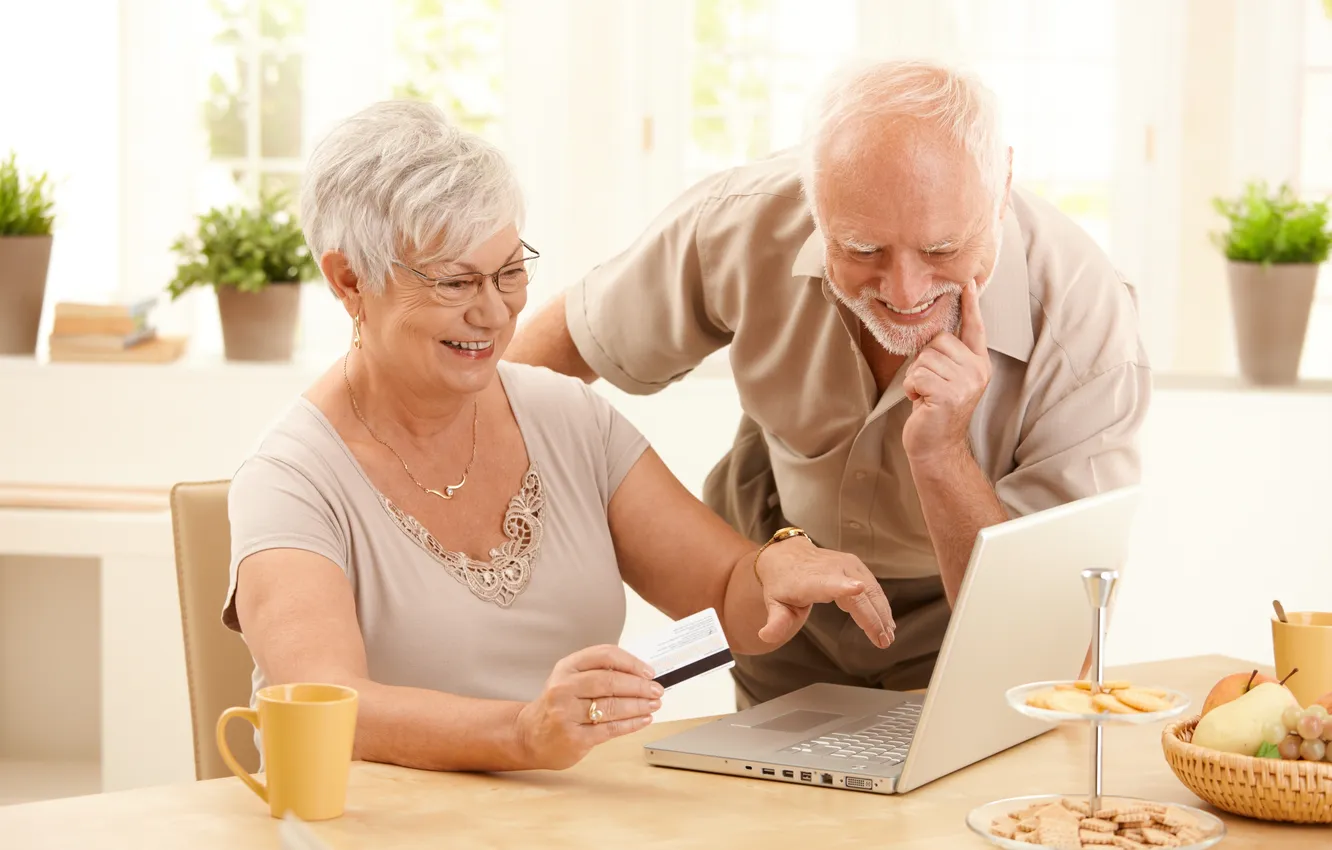 Фото обои happiness, interest, using a notebook, grandparents, novelty