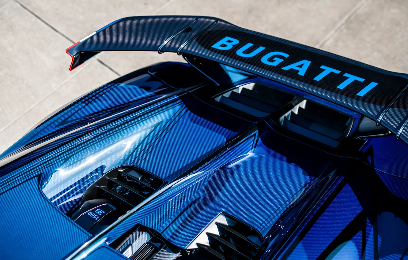 Фото обои Bugatti, hypercar, Chiron, Bugatti Chiron Pur Sport, rear wing
