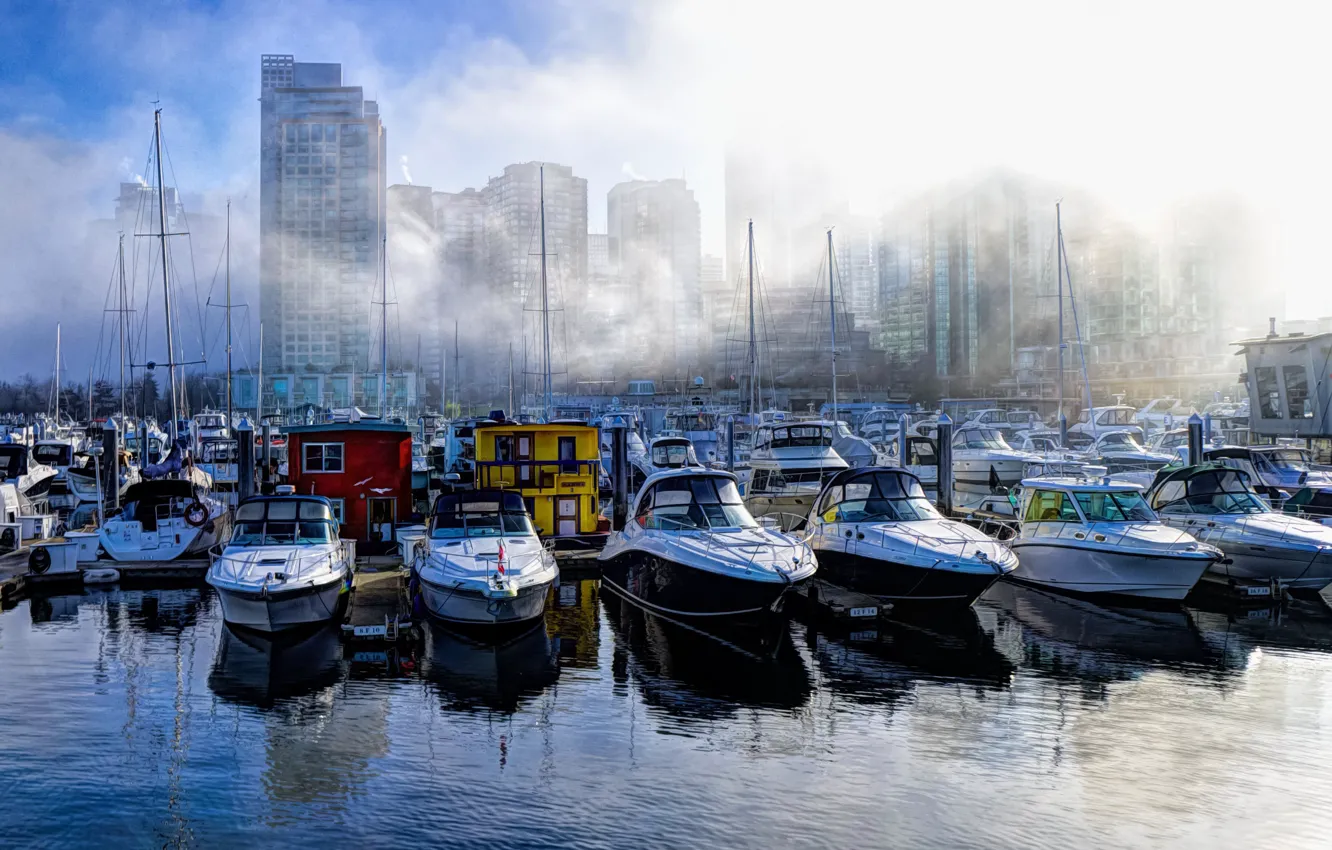 Фото обои туман, дома, лодки, гавань
