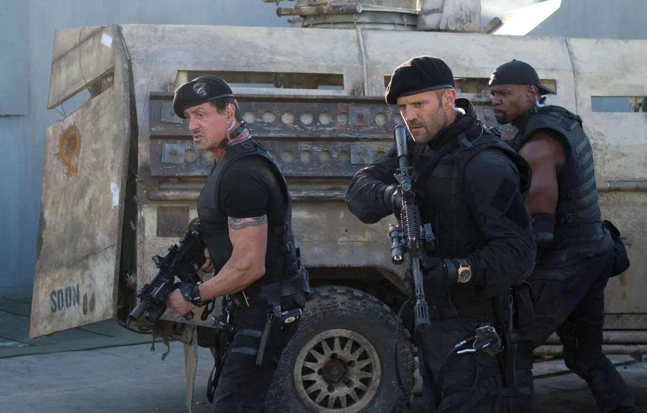 Фото обои оружие, солдаты, Сильвестр Сталлоне, автоматы, Jason Statham, Sylvester Stallone, Джейсон Стэйтем, The Expendables 2