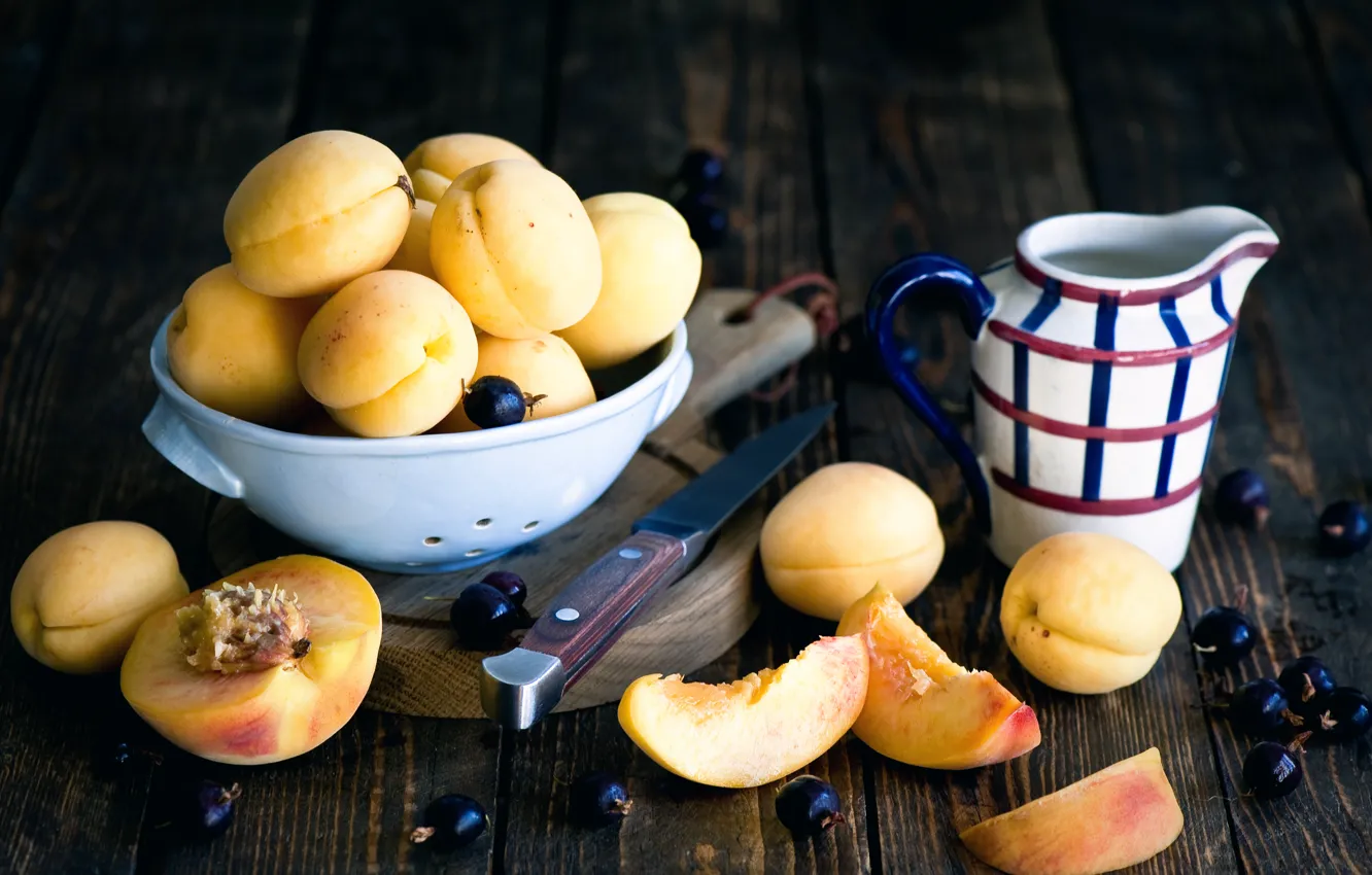 Фото обои ягоды, нож, абрикосы