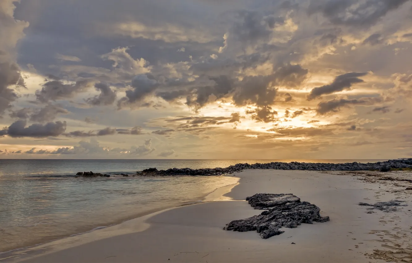 Фото обои песок, море, облака, закат, природа, камни, берег, вечер
