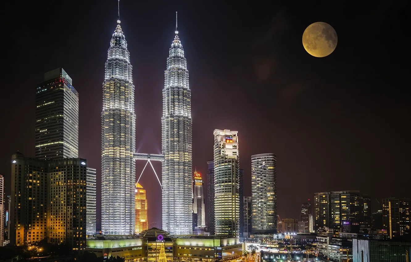 Фото обои ночь, город, луна, Малайзия, Куала Лумпур