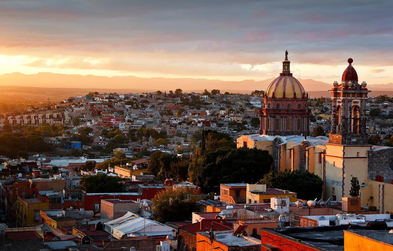 Фото обои city, sky, Mexico, sunset, clouds, houses, roofs, cityscape