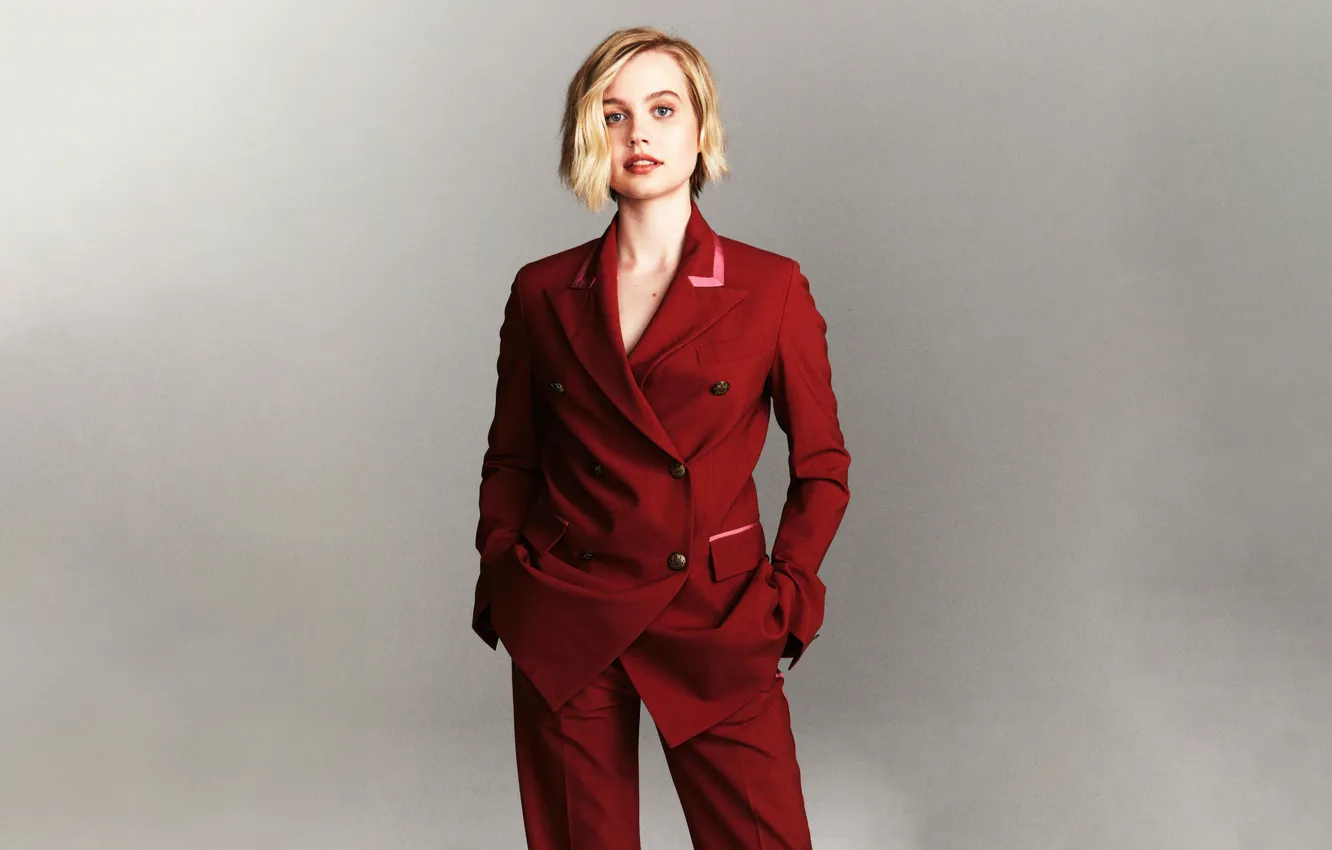 Фото обои Jacket, Makeup, Clothes, Pants, Burgundy, Australian actress, Angourie Rice