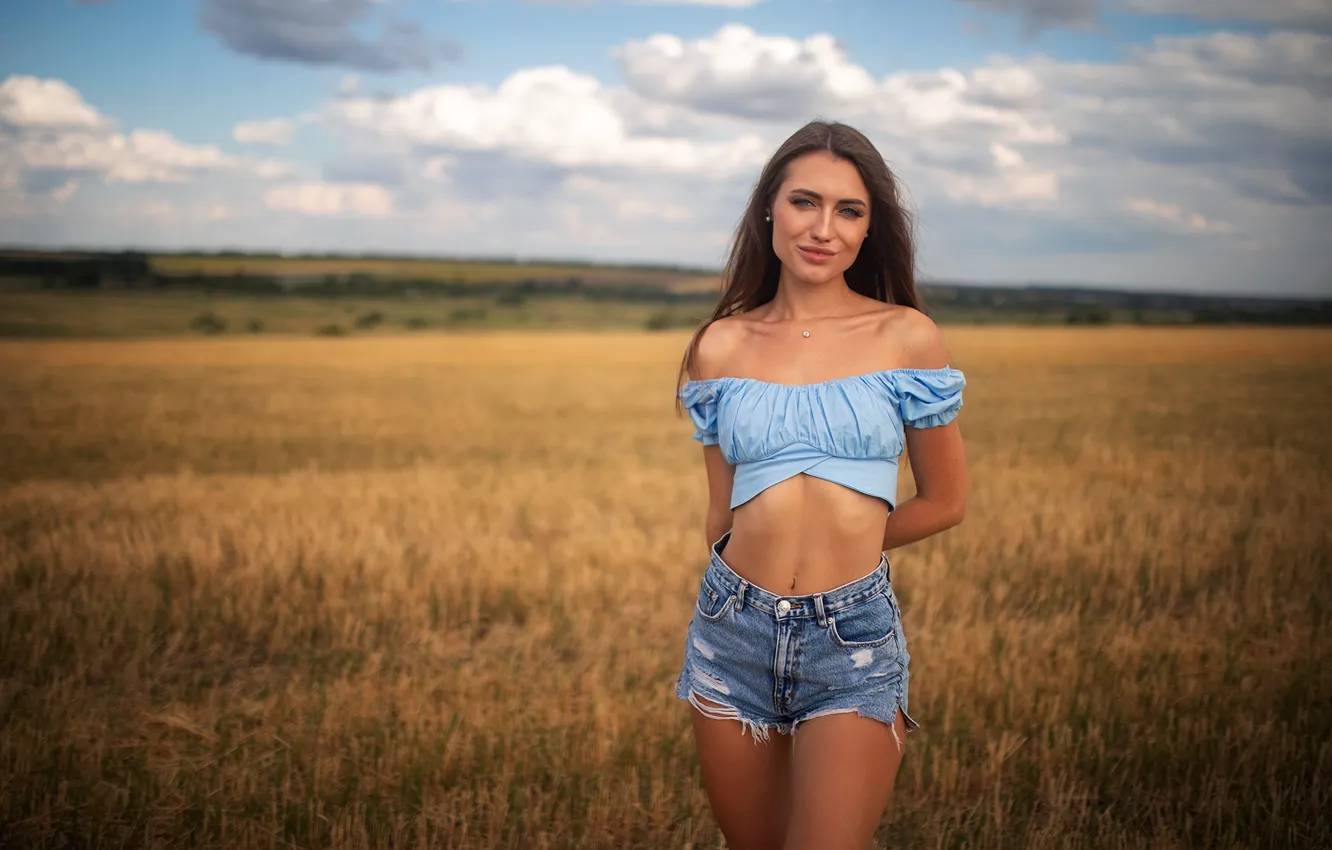 Фото обои grass, sky, field, landscape, nature, clouds, model, women